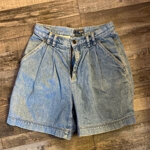 Casual Light Blue Women's Jean Shorts / DG57